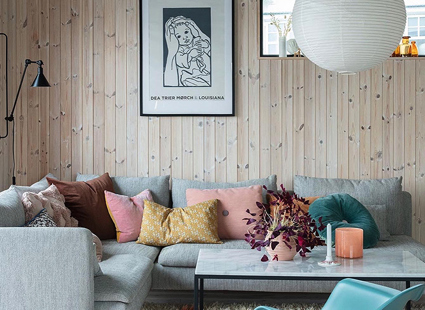 Interiørprisen Stue Furu Fondvegg Moderne Fargerikt1