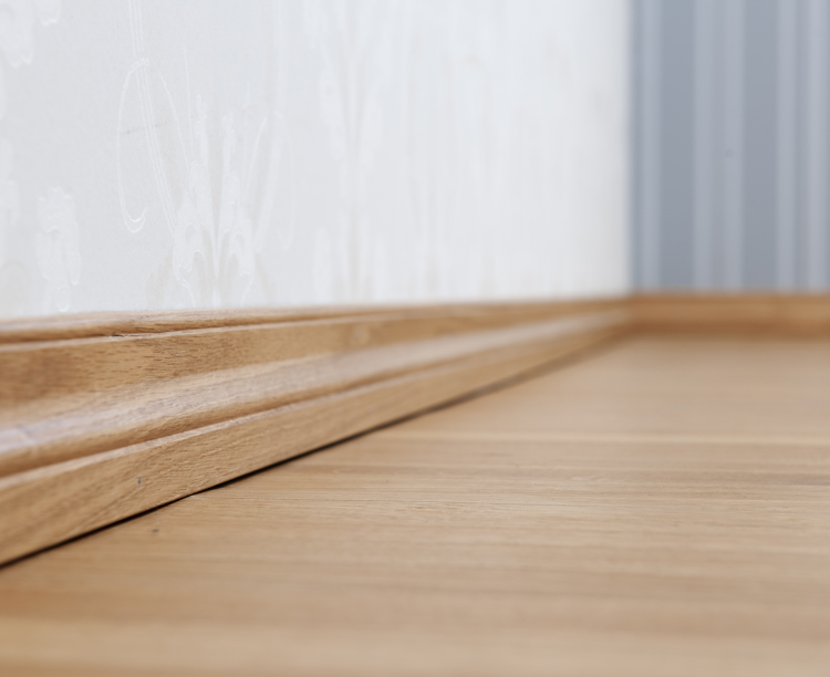 Listverk Eik Lakkert Detalj1