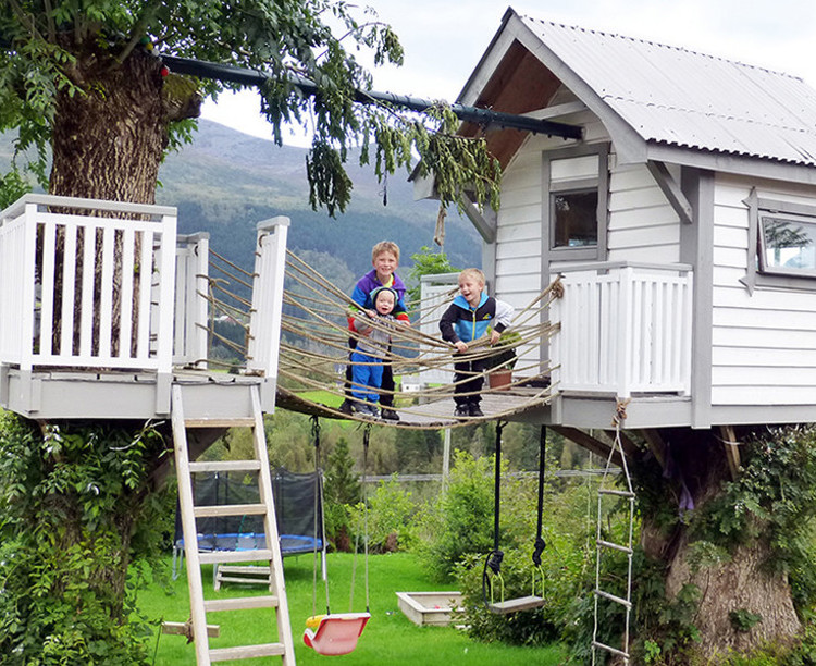 Lekehytte 4 3 850 Size Large